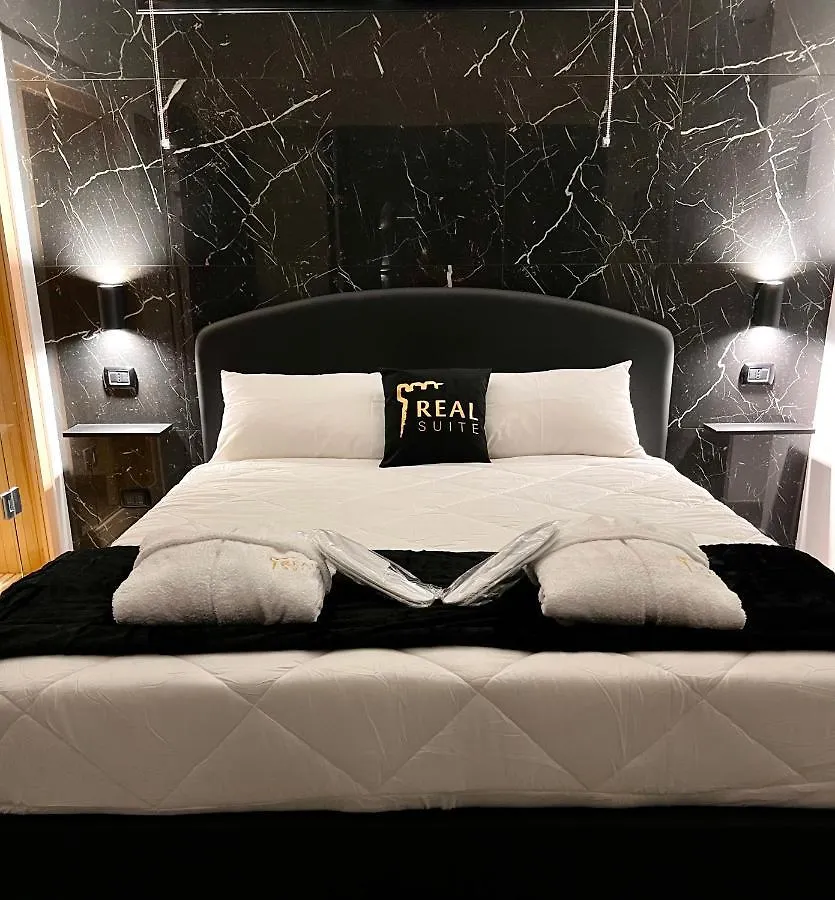 Real Suite Spa Palermo Guest house